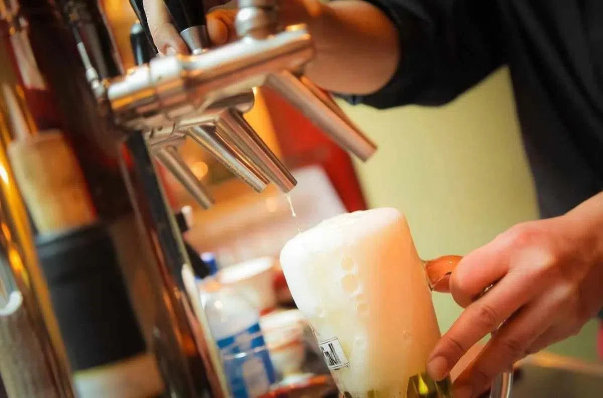 Manual de instrucciones de limpieza con tanqueta-Install Beer