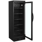Interior del TEFCOLD CEV435 BLACK con estantes ajustables negros - Install Beer