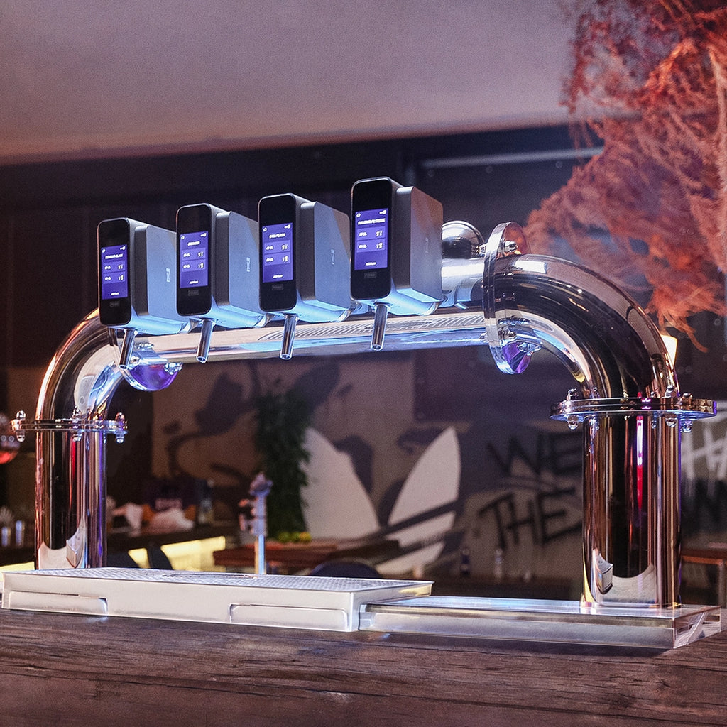 Pantalla táctil de Pubinno Smart Tap para configurar porciones y servicio de cerveza - Install Beer